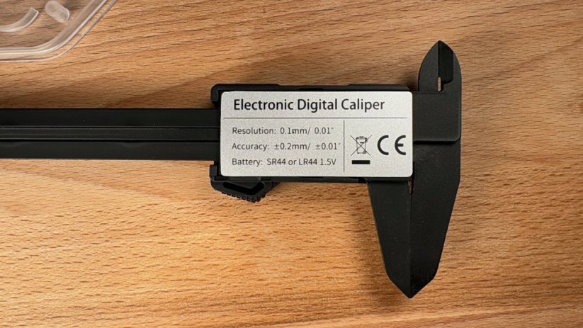 TESLA Strings Digitálne posuvné meradlo